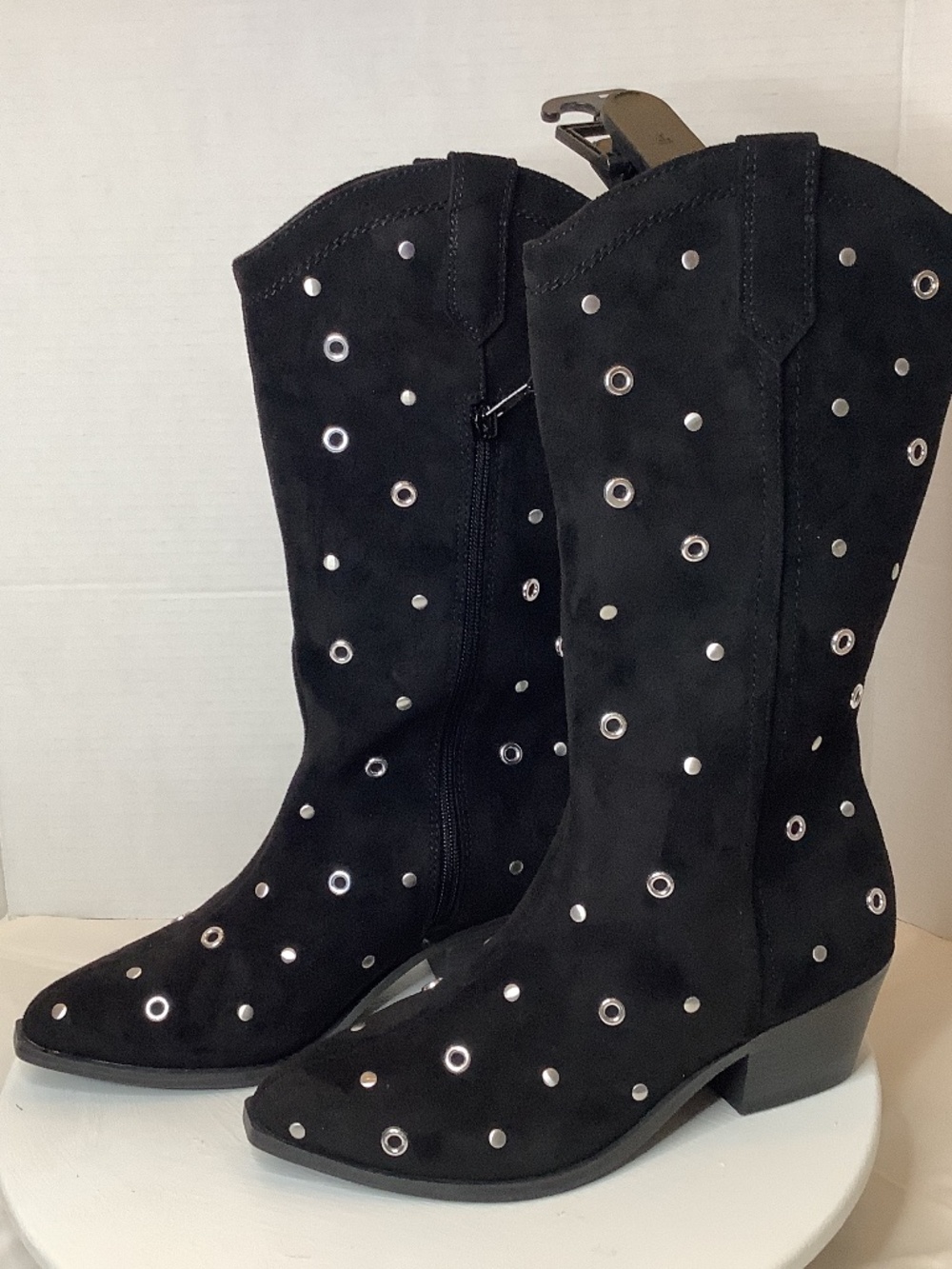 NWT‎ No Boundaries Black Silver Grommet western suede studedboots
